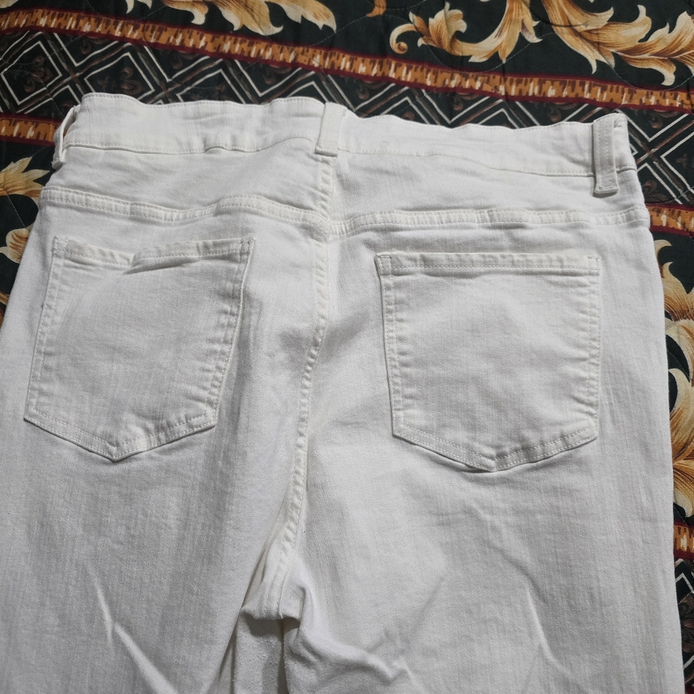 Universal Standard White Pants - image 4